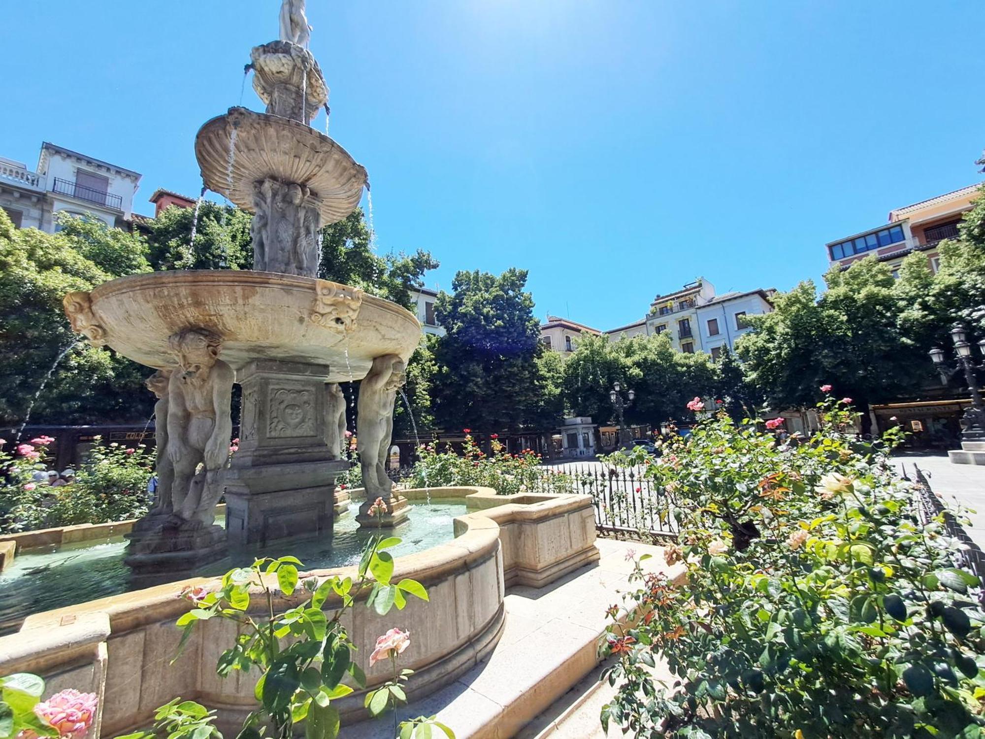 Apartasuite Centro Historico Atico Tranquilo Y Luminoso En El Corazon De Granada Dış mekan fotoğraf